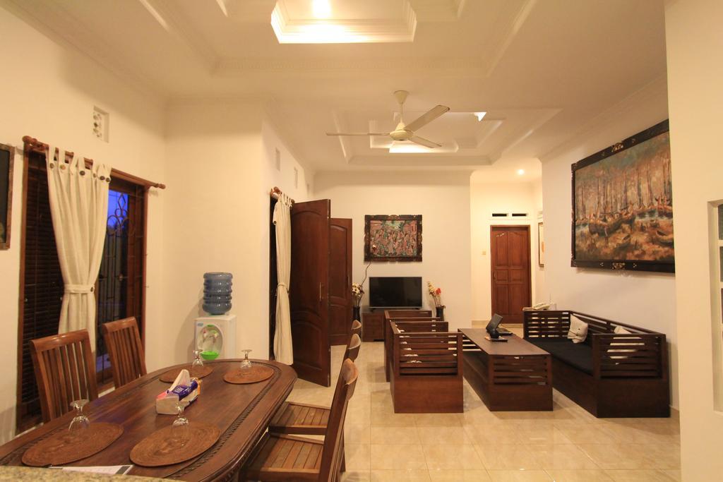 Graha Rusni Villa Ubud  Exterior photo